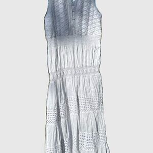 Naoo Elegant White Sleeveless Maxi Dress